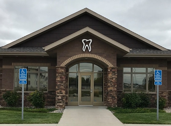 Edeen Family Dentistry - Dilworth, MN