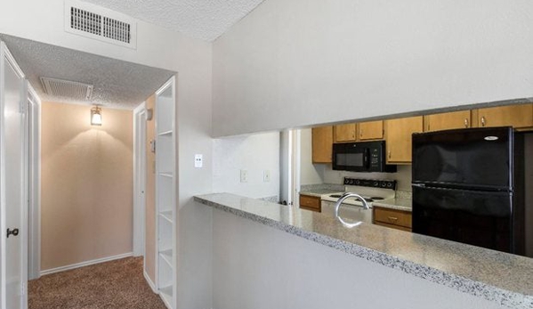 Huntington Glen Apartments - Bedford, TX