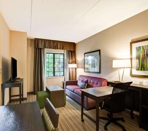 Homewood Suites by Hilton Eatontown - Eatontown, NJ