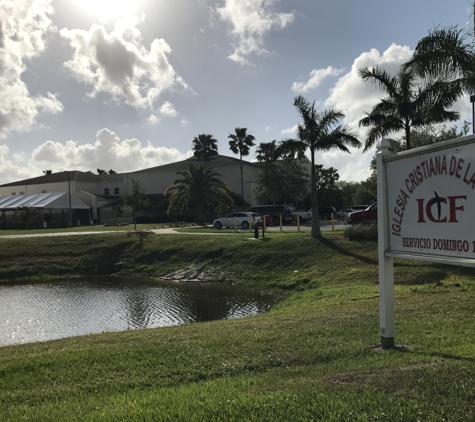 Iglesia Cristiana de la Familia - Palm City, FL