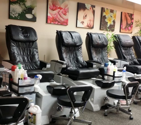 L A Nail Salon - Bridgewater, MA