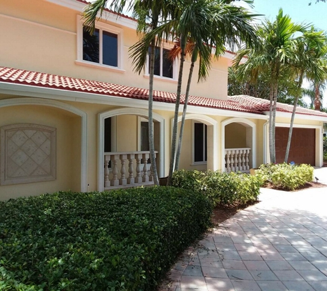 American Painters Inc - Tampa, FL. Exterior painting in Belleair Beach, FL 