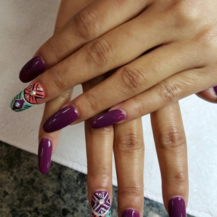 Glamour Nails & Spa - Apple Valley, CA