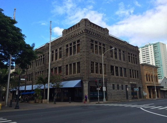 Student Life - Honolulu, HI