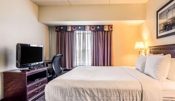 Clarion Suites Central - Madison - Madison, WI
