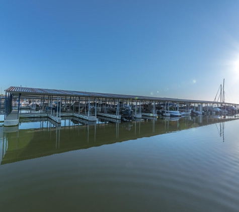 Captain's Cove Marina - Garland, TX