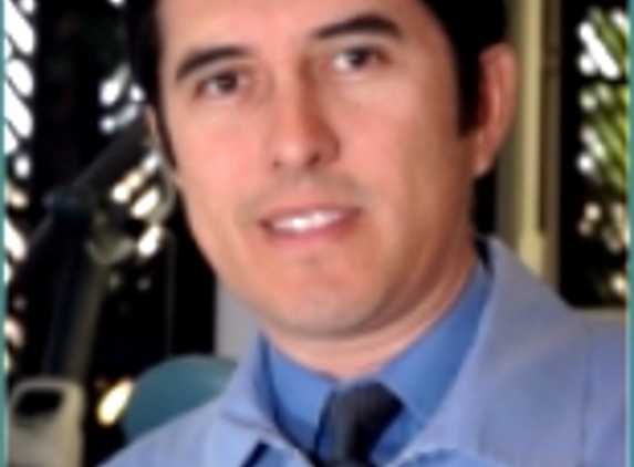 Erick Rolando Solis, DDS - Castaic, CA