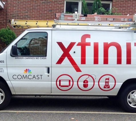 Comcast / Xfinity - Philadelphia, PA. Get new service from COMCAST 
Call 1 877-495-6637 
"No Long Wait Toll Free 24hr Customer Service SALES Line.
Nationwide USA 
Bookmark this #