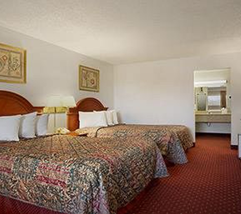 Days Inn by Wyndham Huntington - Huntington, WV