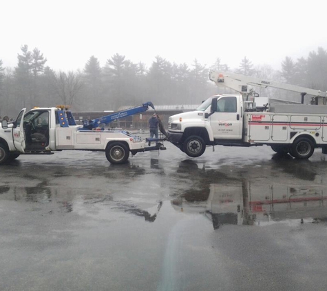 Four Star Towing Service - Peabody, MA