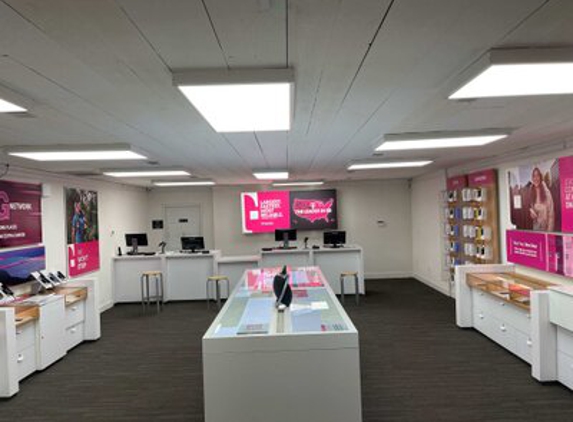 T-Mobile - Oceana, WV