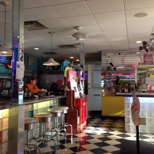 Ellies 50s Diner - Delray Beach, FL