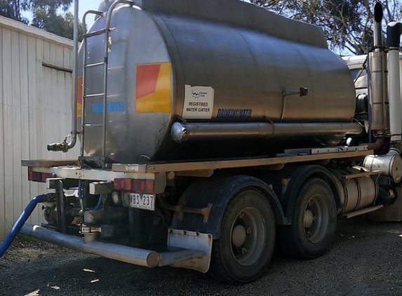 W. Larcombe & Sons - Freshwater Creek, VIC