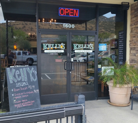 Kelly's Diner - Lake Elsinore, CA. Welcome home to Kelly's....