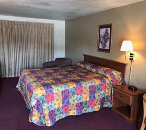 Vino Inn & Suites - Atascadero, CA