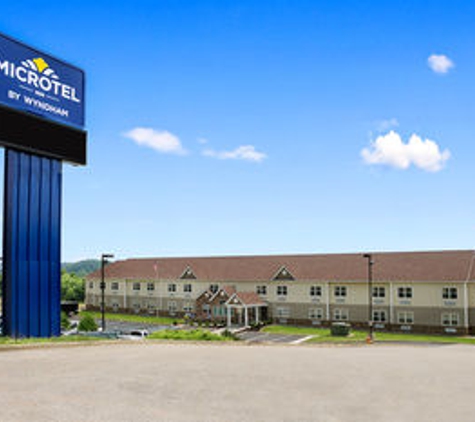 Microtel Inn & Suites By Wyndham Mineral Wells/Parkersburg - Mineral Wells, WV