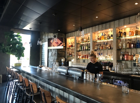 101 North Eatery & Bar - Westlake Village, CA