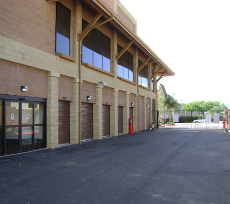 StorQuest Self Storage - Thousand Oaks, CA