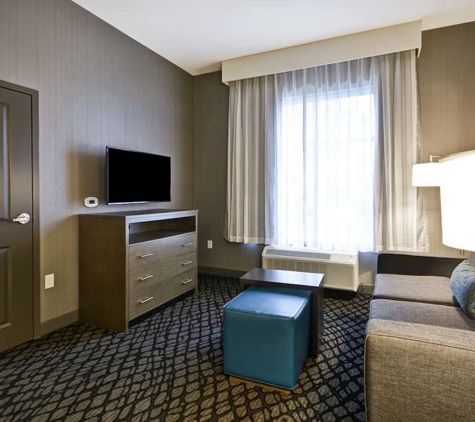 Homewood Suites by Hilton Warren Detroit - Warren, MI