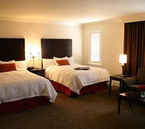 Hampton Inn & Suites Stamford - Stamford, CT