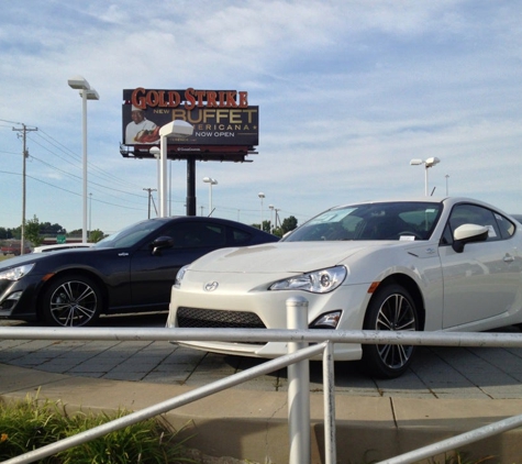 Chuck Hutton Toyota Scion - Memphis, TN