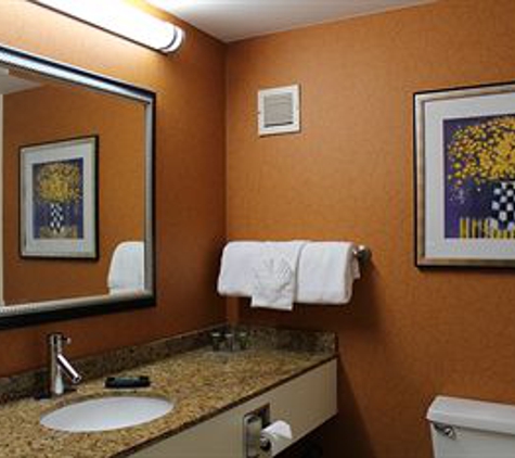 Best Western Plus Fresno Airport Hotel - Fresno, CA