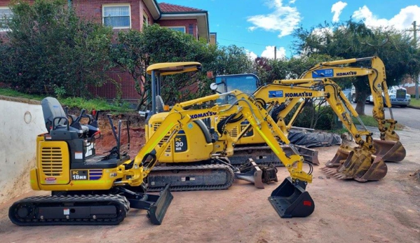 Shane Wight Excavation. Komatsu Excavators