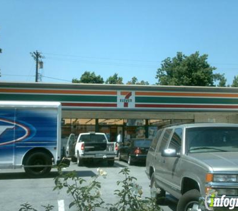 7-Eleven - Pomona, CA