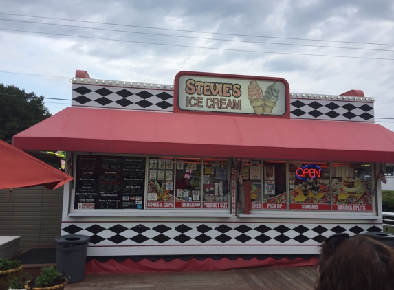 Stevie's Ice Cream - Kilmarnock, VA