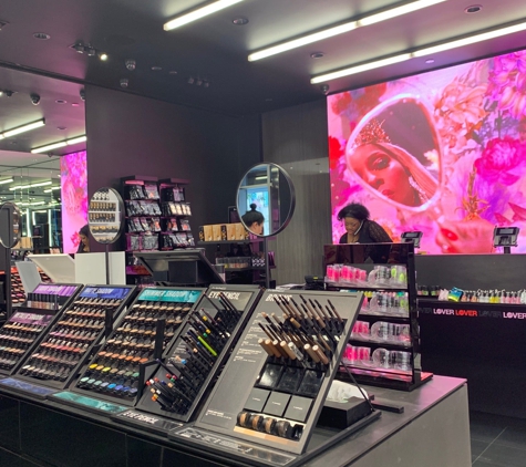 MAC Cosmetics - Chicago, IL