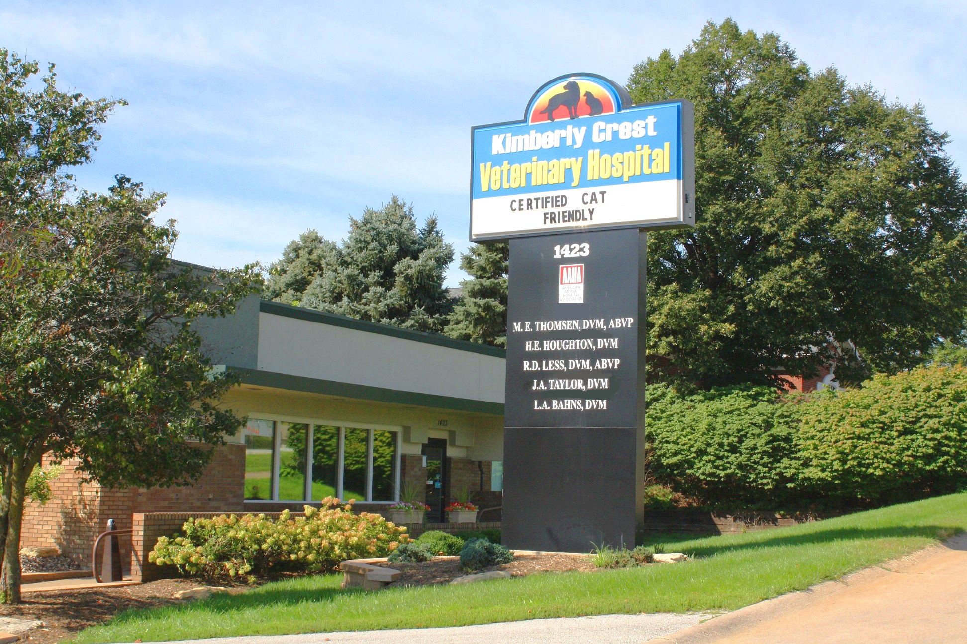 Kimberly Crest Veterinary Hospital - Davenport, IA 52807