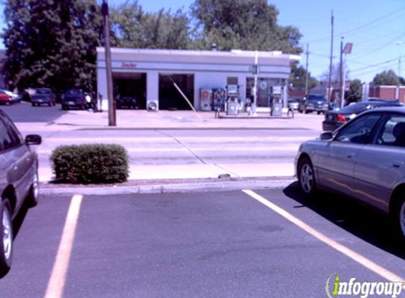 Budde Bros Service Station - Saint Charles, MO