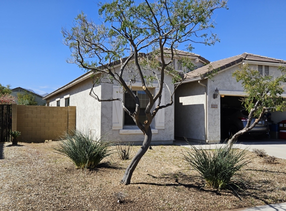 J Christie Landscape Maintenance - Surprise, AZ