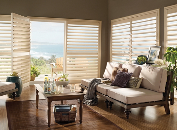 perfecto blinds - Sicklerville, NJ. Family room Shutters