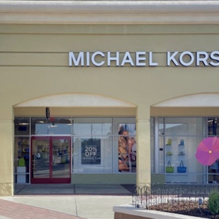 Michael Kors Outlet - Tulare, CA