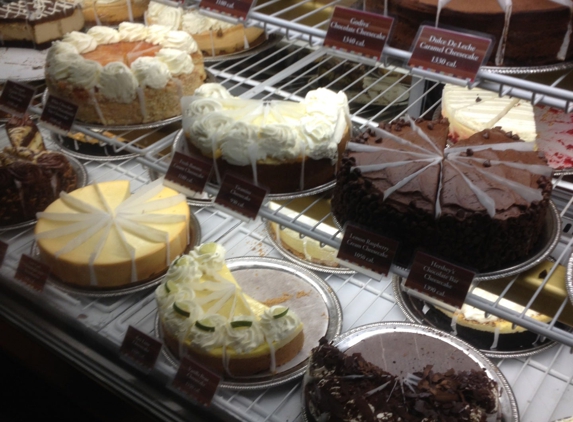 The Cheesecake Factory - Lake Grove, NY