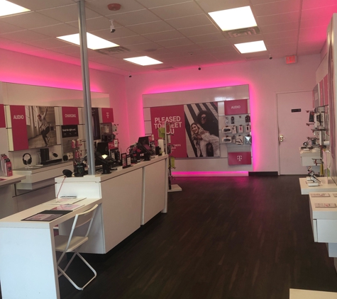 T-Mobile - East Northport, NY