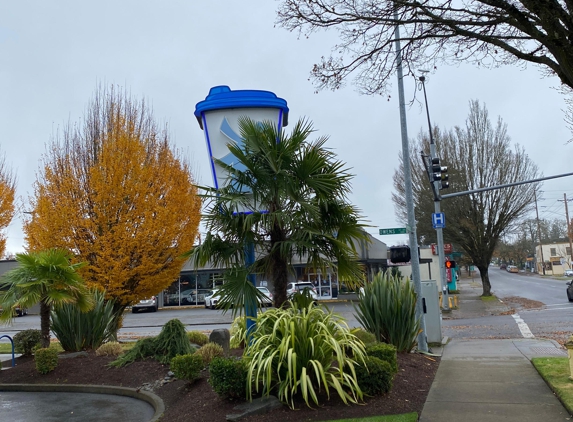 Dutch Bros Coffee - Salem, OR