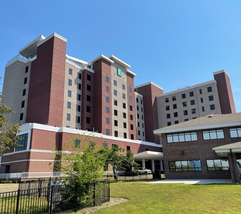 Embassy Suites by Hilton Wilmington Riverfront - Wilmington, NC