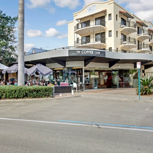 Beach House Motel - North Ward, QLD
