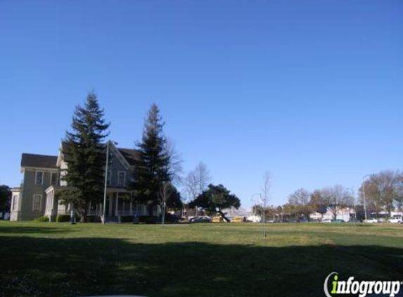 DeFremery Recreation Center - Oakland, CA