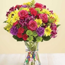 Dee's Flowers & Gifts - Gift Shops