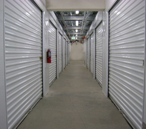 StorQuest Self Storage - Thousand Oaks, CA