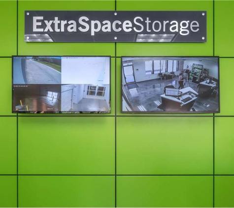 Extra Space Storage - Elmhurst, IL