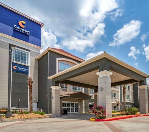 Comfort Inn & Suites - Cleveland, TX