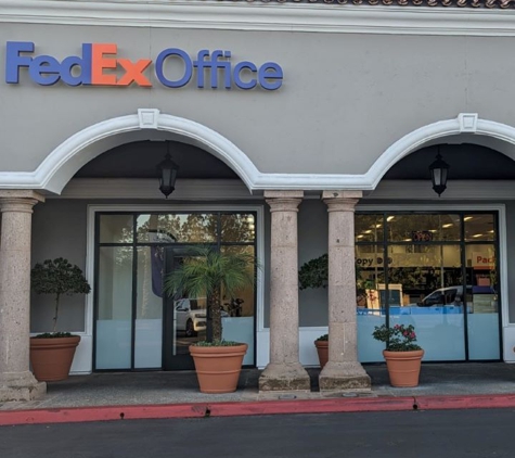 FedEx Office Print & Ship Center - Encino, CA