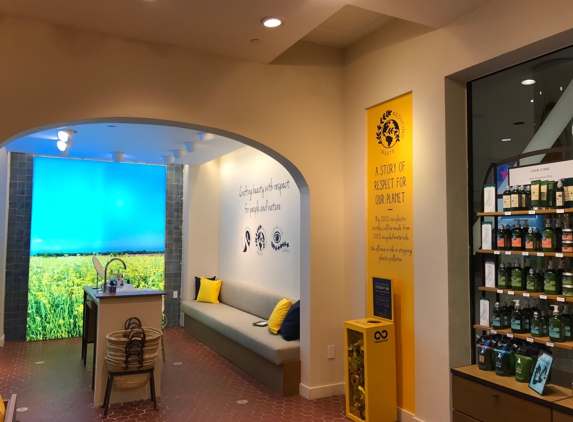 L'occitane En Provence - Hartford, CT