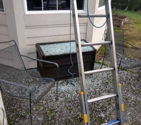 Local Glass Repairs - Burien, WA