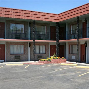 High Chaparral Inn - Rocky Ford, CO