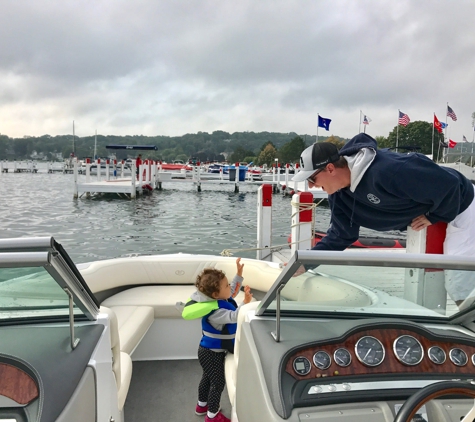 Gordy's Boat House Bar & Restaurant - Fontana, WI